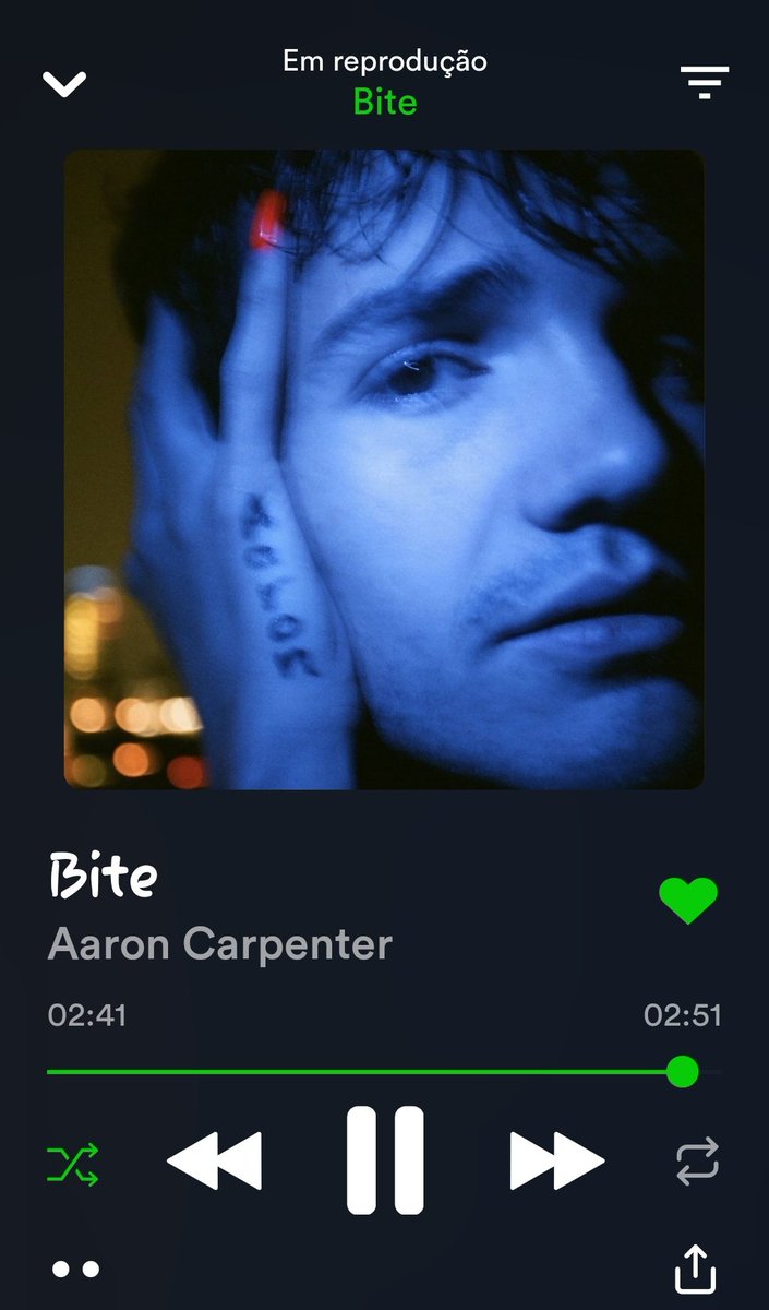 rosestoaaron's tweet photo. I am very proud to say that I am your fan, you are an amazing and inspiring artist, this song is just everything, I loved it so much, thanks for giving us this hymn! @AaronCarpenter #BiteOutNow 💙💙 https://t.co/nIyYynoTaK
