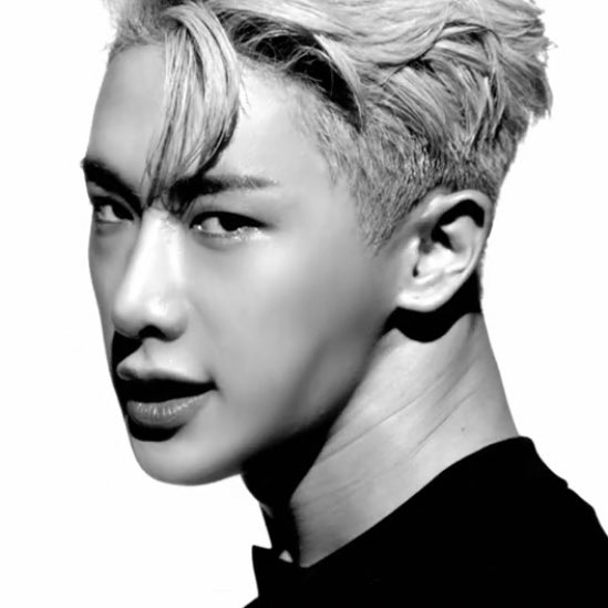 wonhospic's tweet photo. go watch and stream ‘open mind’ by wonho now! https://t.co/OX9WkvDbs1 https://t.co/C5eFh17U0s