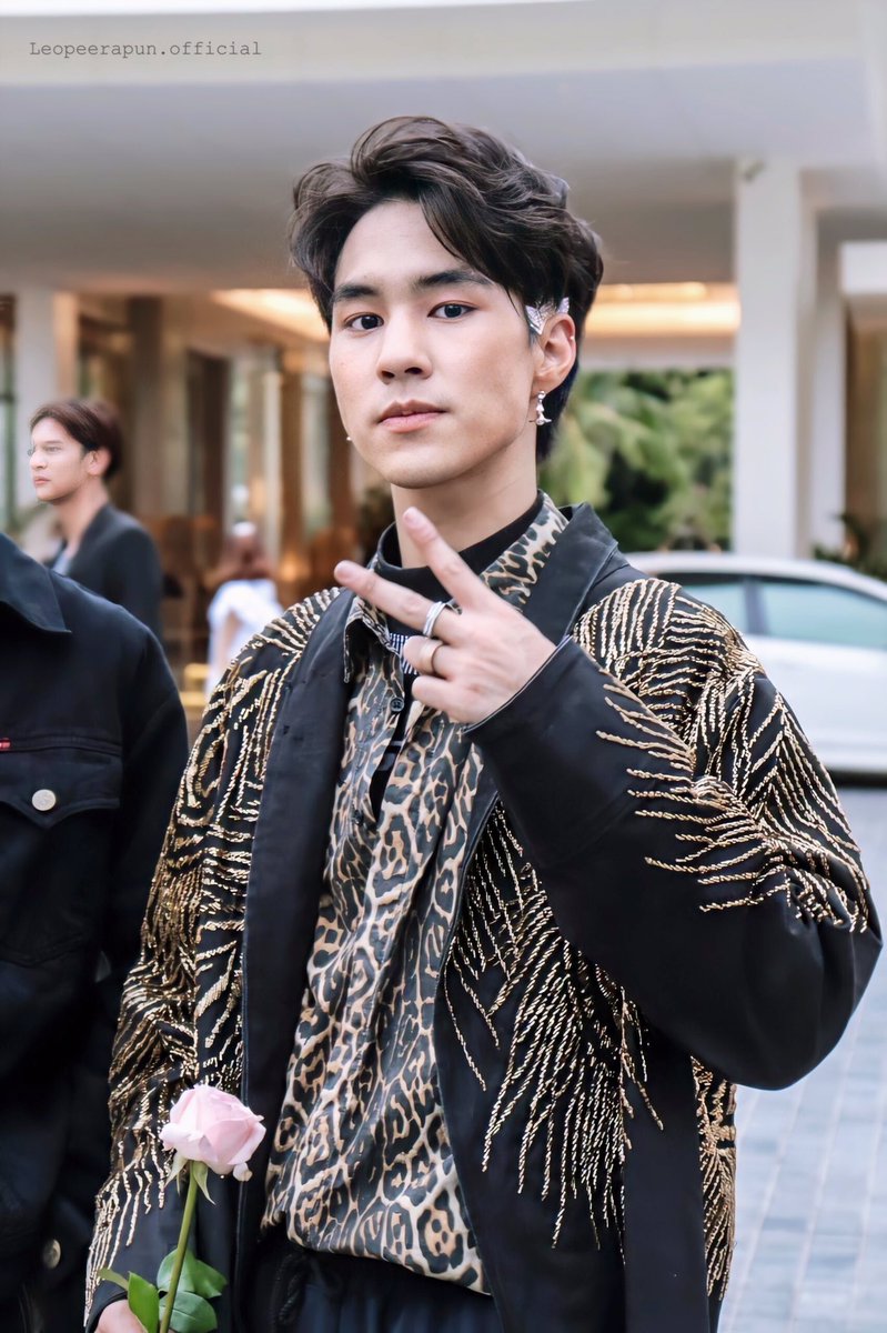 Leopeerapunn's tweet photo. คิดถึงนะครับ💙💙💙
@leo_prp
#บทเพื่อนบทเพลง
#ซีรีส์นี้ยังไม่มีชื่อเรื่อง #สุดท้ายก็เพื่อนกัน #FriendForever #1dayday1 #leotheplug #leopeerapun #leo_peerapun #leo_prp #untitleseries #1dayshowday1 https://t.co/7P1ADrS3ur