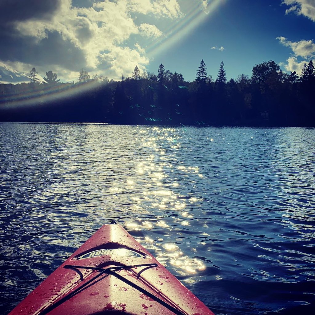 AndrewG55897678's tweet photo. We are full of gratitude! While out for a paddle, we took a fantastic call. My pal and I will be staying at OPC for one more year! Thank you LPS and OPC! #grateful #veh🇨🇦 #servicedog #servicedogsofinstagram #leadershipmatters #policeinstructor #veteranowned @EhHeroes https://t.co/0ohiVBSvBX