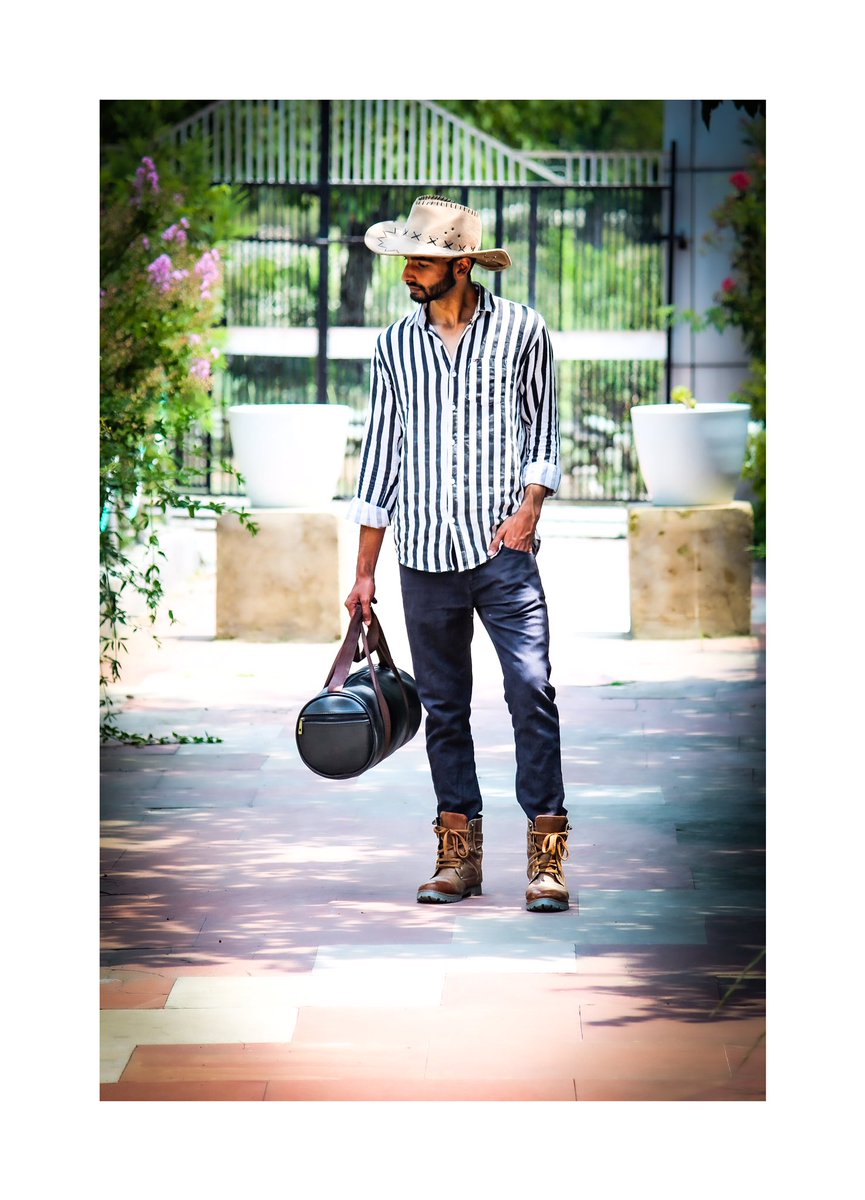 ubaedeqbal's tweet photo. I like being photohraphed and love ramp
#photoshoot
#photography_vibes 
#rampwalk https://t.co/6VZo25nJOj