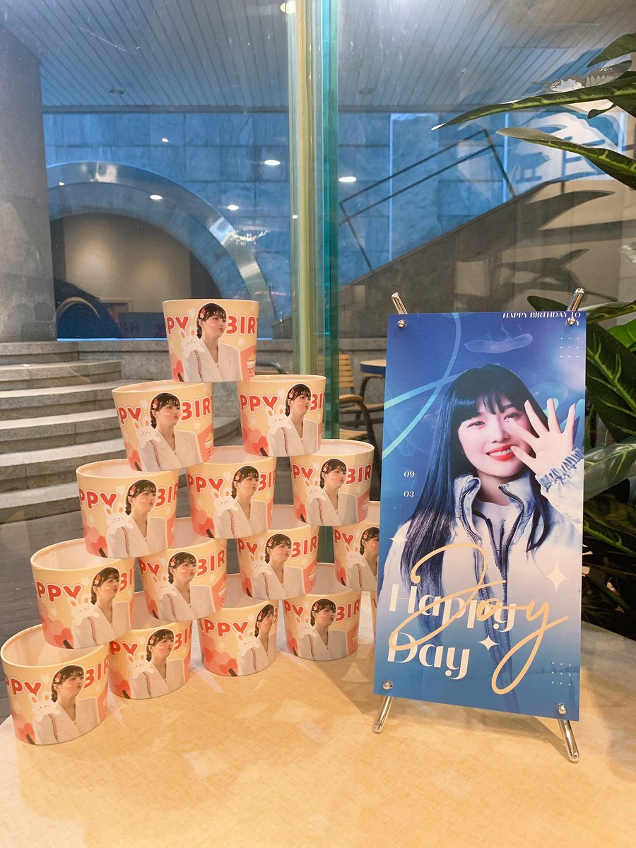 Newpuppybaer's tweet photo. 조이💙🐰💙
매일매일이 너의 날이길💕
@RVsmtown @Sy_JOYstar https://t.co/Y1w9zNCylI