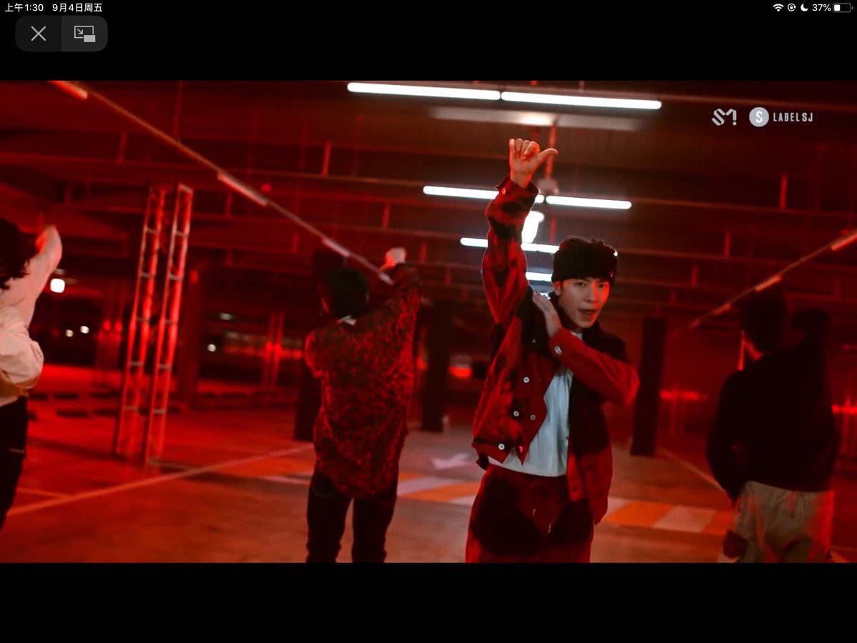 CUENCHEN's tweet photo. YouTube📽 https://t.co/ay0MbwV4yx 

#슈퍼주니어DnE #SuperJuniorDnE #BAD_BLOOD #SuperJuniorDnE_BAD 

@SJofficial
 
@AllRiseSilver
 
@donghae861015

💙💙💙💙💙💙💙💙💙 https://t.co/bwGzpWtR4v