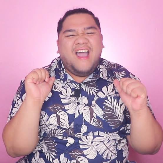 hoeofsana's tweet photo. i still can’t process this on my mind, this is so unexpected and so sad. he was one of my favorite vloggers, his vlogs and he himself never fails to make me happy. thank you, you will be truly missed 💛

May you Rest in Peace, Lloyd Cadena 🕊 https://t.co/6JE7Q7hLk6