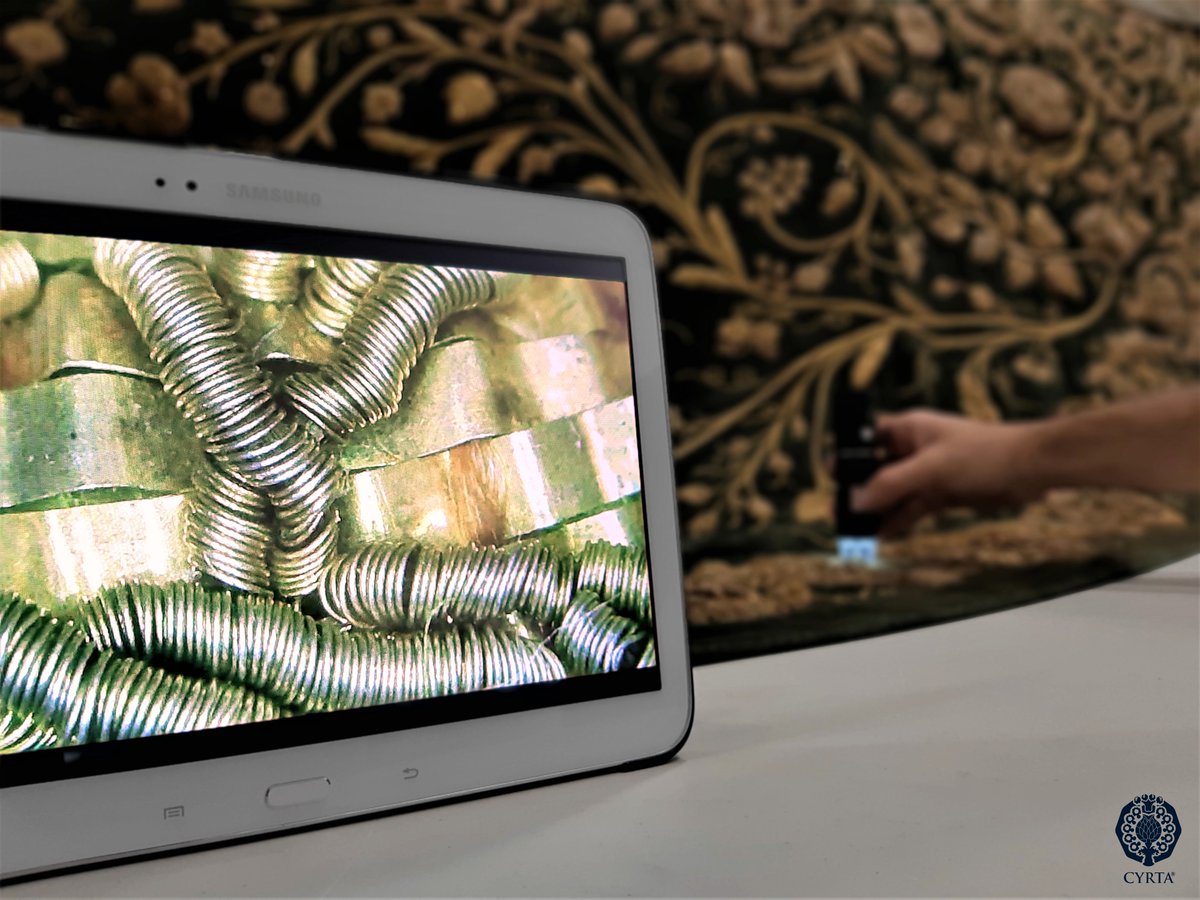 𝗖𝗔𝗥𝗔𝗖𝗧𝗘𝗥𝗜𝗭𝗔𝗖𝗜𝗢́𝗡 𝗗𝗘 𝗠𝗔𝗧𝗘𝗥𝗜𝗔𝗟𝗘𝗦 🔬
Gracias a los diferentes medios y técnicas analíticas podemos conocer al detalle los distintos elementos que constituyen una pieza.
📸Manto de la Virgen de la Esperanza de <a href="/Expiracion_SFdo/">Hermandad de la Expiración San Fdo.</a> 
#CYRTA #CRTextiles