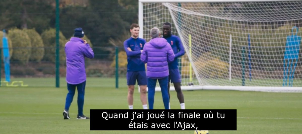 4/ Le Special One continue à découvrir son groupe et n’hésite pas à chambrer directement. La preuve avec Davinson Sanchez.  #PrimeVideo