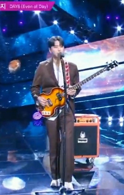 aegyochangjae's tweet photo. OLLA DEBUT !!!! 😭😭💗

new bass from zombie era but finally debuted on EOD !! https://t.co/NXZcVpp57W