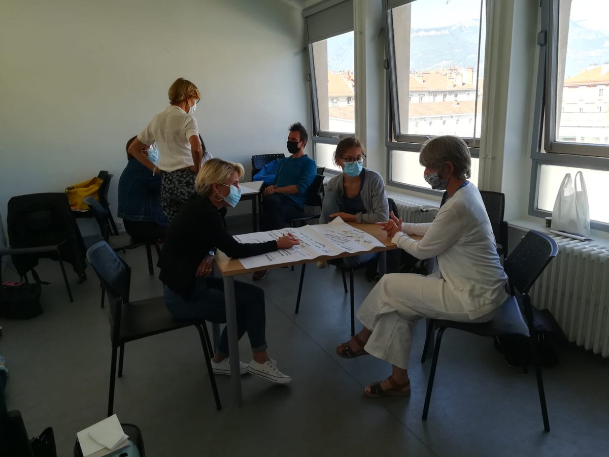 COREVIH_Alpin's tweet photo. #alpesansida Formation #TRODS #VIH #VHC masquée, en distance mais ensemble, c'est parti à Grenoble !
Salle proposée par la mairie de @VilledeGrenoble avec @AlpesReseau, l'équipe du CEGIDD de l'Isère.
(Pour les pers intéressées, il reste encore qques places pour la session 74.) https://t.co/EvMEQwnpnk