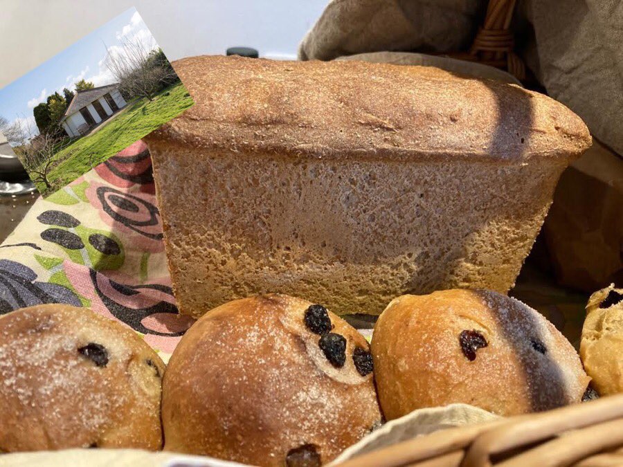 stotfoldmill's tweet photo. What a Lovely feel good story...Picture this... โBramblingโs Orchard Studio ...in an idyllic Devon Village on the banks of the River Exe...Sophie, the host, used the Stotfold Mill flour, to bake bread for her guests, who loved it!
#stotfoldmillflour #Devon #breakmaking #stotfold https://t.co/yD7DZ0Ki8x
