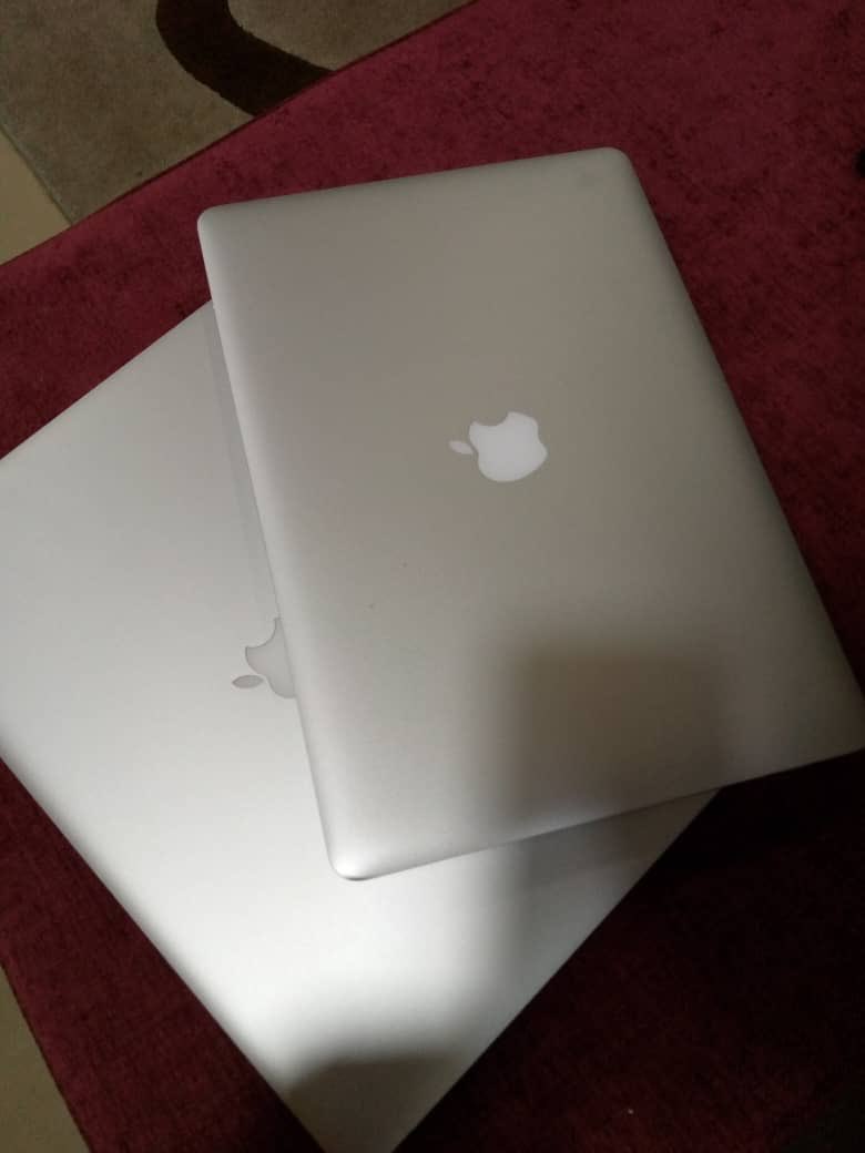 FabioSolutions's tweet photo. 1 unit MacBook Pro 15" - Intel Core i7 - 2.7GHz - 8GB - 500GB,  A1398   , 2013  ,N470,000

3 units MacBook Pro 15" - Intel Core i7 - 2.2GHz - 16GB - 500GBA1398, Mid 2014,    N500,000

1 unit MacBook Pro 15" - Intel Core i7 - 2GHz - 8GB - 256GB A1398  Mid 2014, N450,000
#TobiLaud https://t.co/4ArgyMnovI