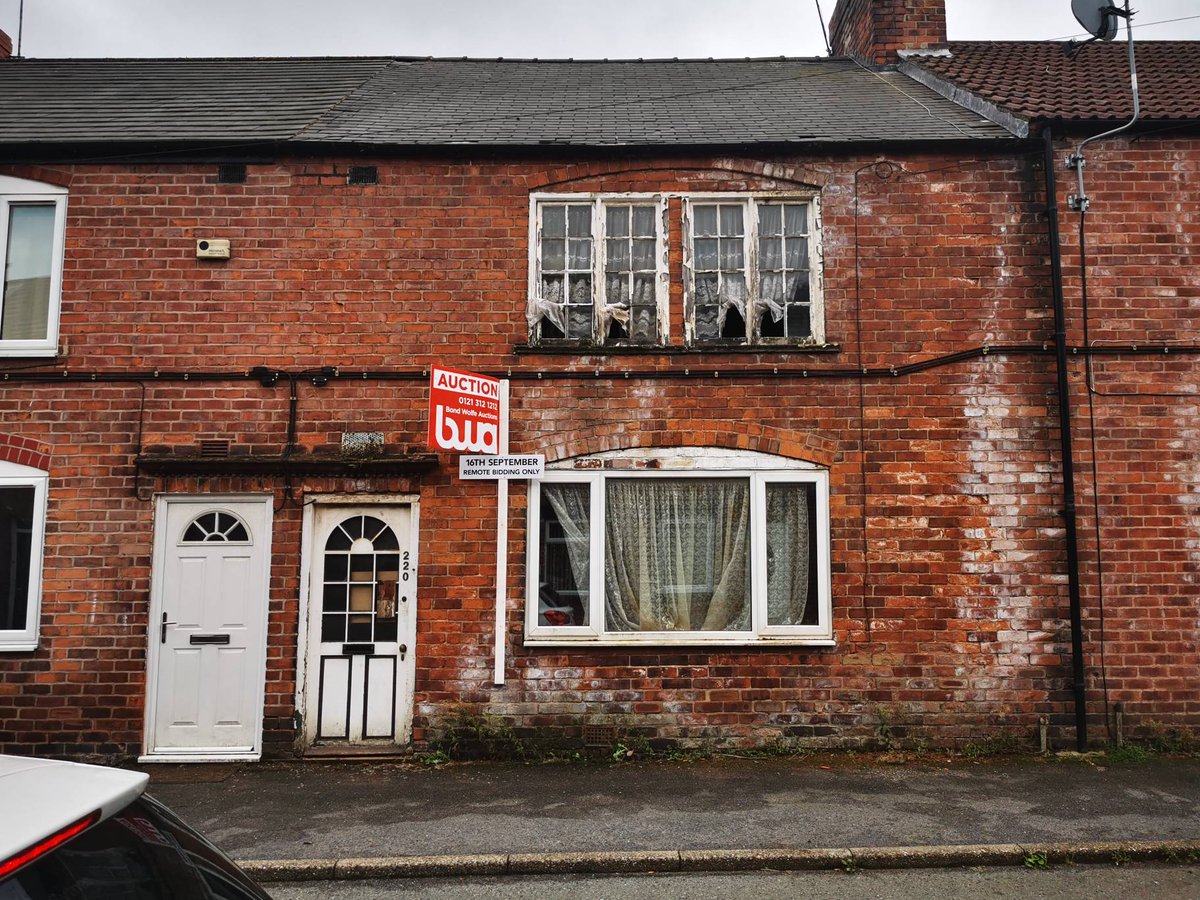 EH_DesignNotts's tweet photo. Getting ready to bid on this little beauty in a few weeks, #newbusiness #auction #propertydeveloper #design
Just needs new #netcurtains #flipping https://t.co/vsCcnOKjTl