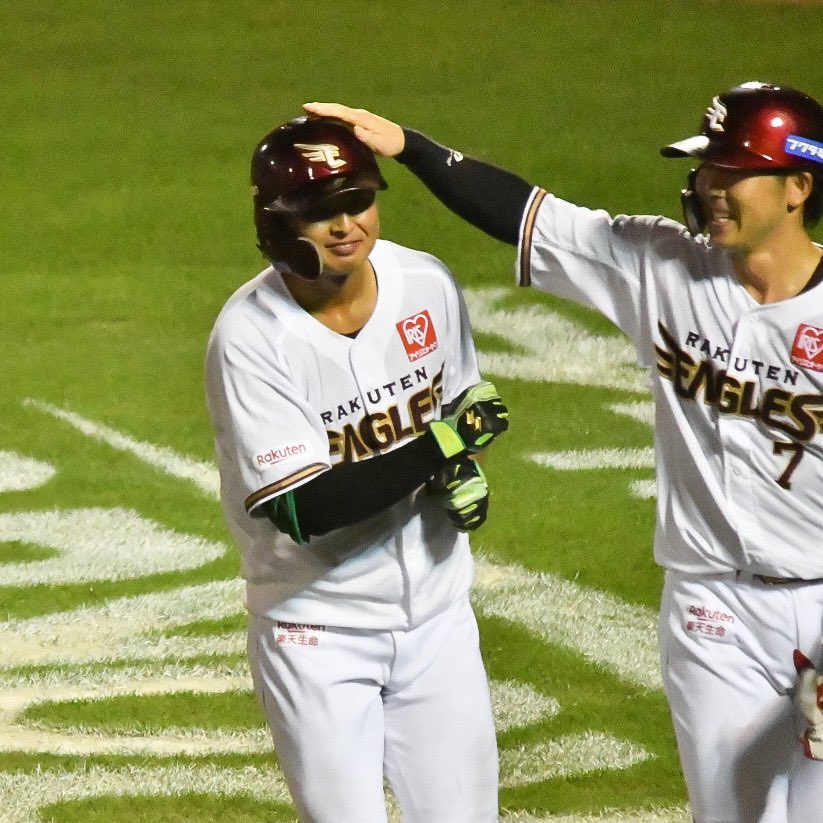 pomtraco's tweet photo. 黒川くん犠牲フライ！！！
初打点！！！
#黒川史陽 #kurokawa24
 大地くんから賞賛(っ･д･)=⊃)ﾟ３ﾟ)'∴:. https://t.co/kguXWhdnsr
