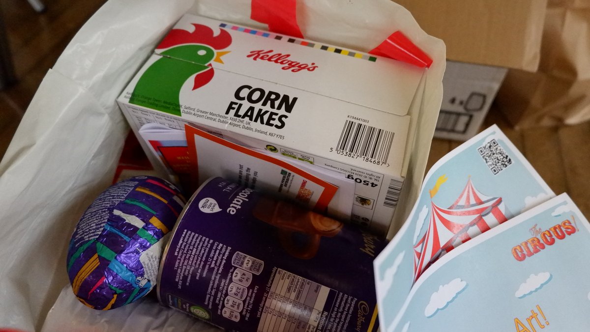PlymTogether's tweet photo. Our #FeastofFunatHome has finished for the summer!
Yesterday was the last event with St Edward's & The Rock Community, who have connected with families in need providing not only the food but each week adding an activity task on the theme of the circus.
What an amazing job! https://t.co/uv8uOM8GkX