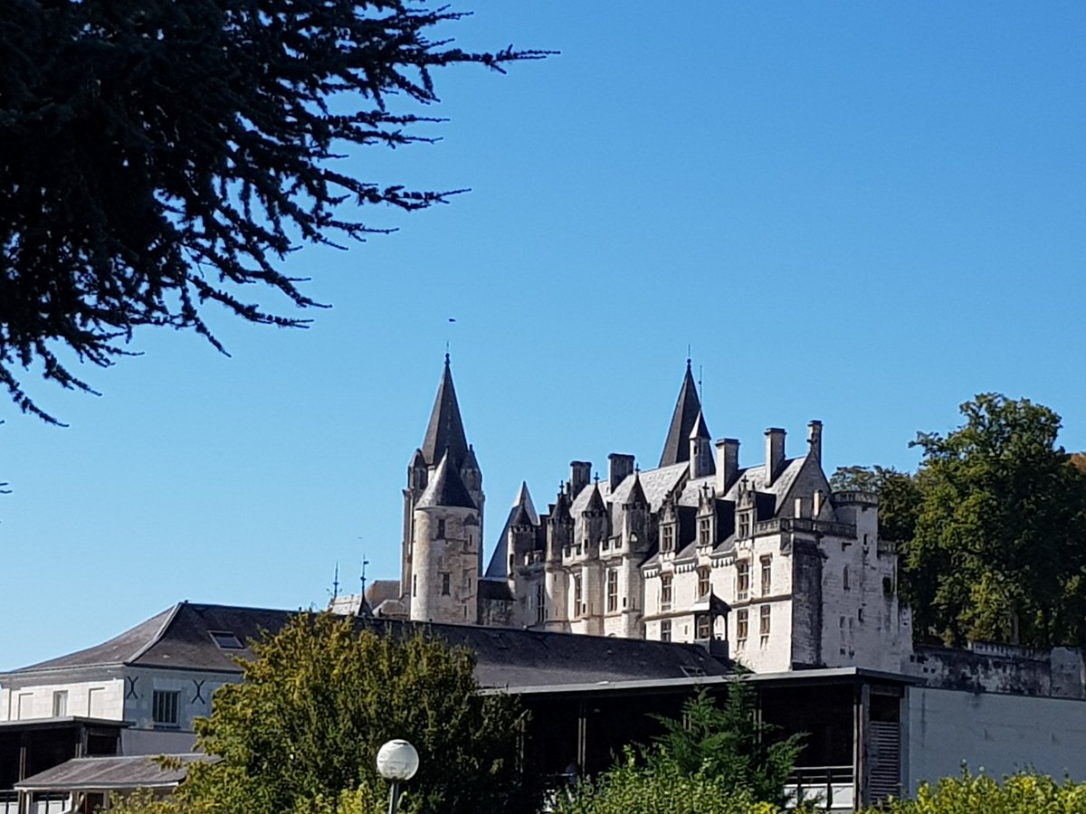 Silicon Loches tweet media