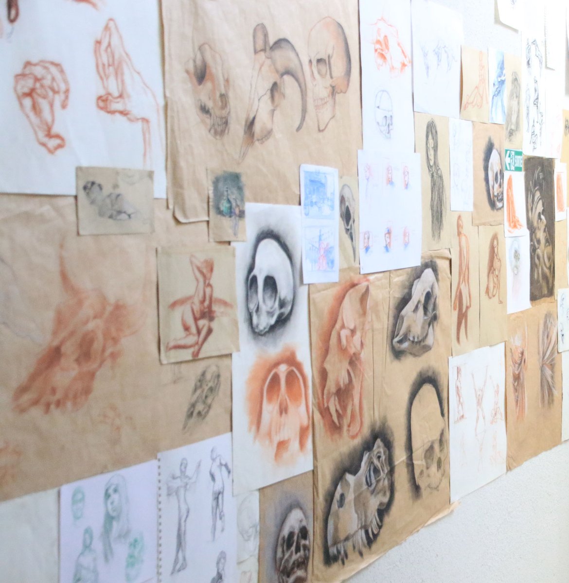 CaapCpes's tweet photo. Le 19 et 20 septembre 2020 à l’hôtel de région d'Ajaccio, venez découvrir l'exposition de la Classe préparatoire aux enseignements supérieurs-Classe d'Approfondissement en Arts Plastiques , du lycée Georges Clemenceau à Sartène,  pour les journées du patrimoine !! 😀🤩 https://t.co/HS6JI434tL