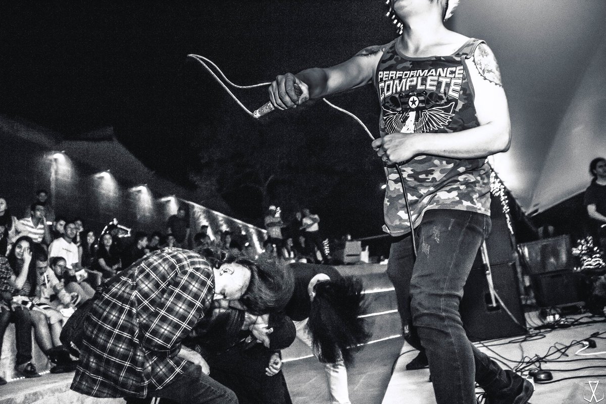 JeisonAngel5's tweet photo. Un #TBT que no voy a olvidar con Fenix Requiem y #LosLoquillos en el #NaviRock de Juventudes Creo En Vos en #LaEstrella

Foto por: Juan David Zapata Villa

#FenixRequiem #MetalCore #MetalCoreMedellin https://t.co/SwRGKpeS1r