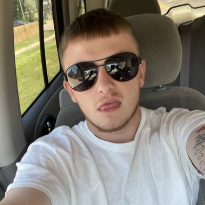 #NewProfilePic https://t.co/aKfKGt9i4r<a href="/tag/newprofilepic"class="tags">#NewProfilePic</a>