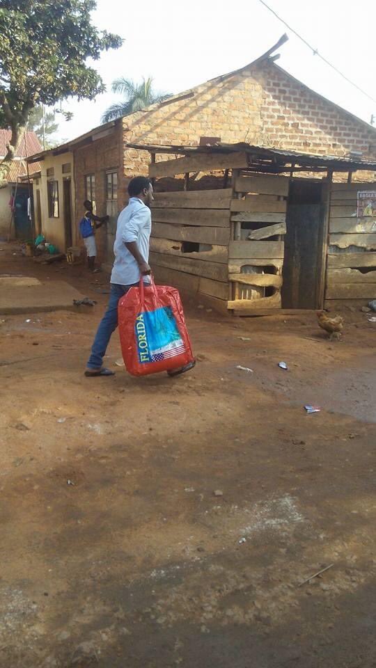 CampusTrendUG's tweet photo. Dear landlords mutukwate mpora first ov all they brought in yaka ate namwe mwagara fuka kizibu.....mugada wange ye teyarinze bide natumira
#thisLifeWeLive https://t.co/oUMZjSx85t
