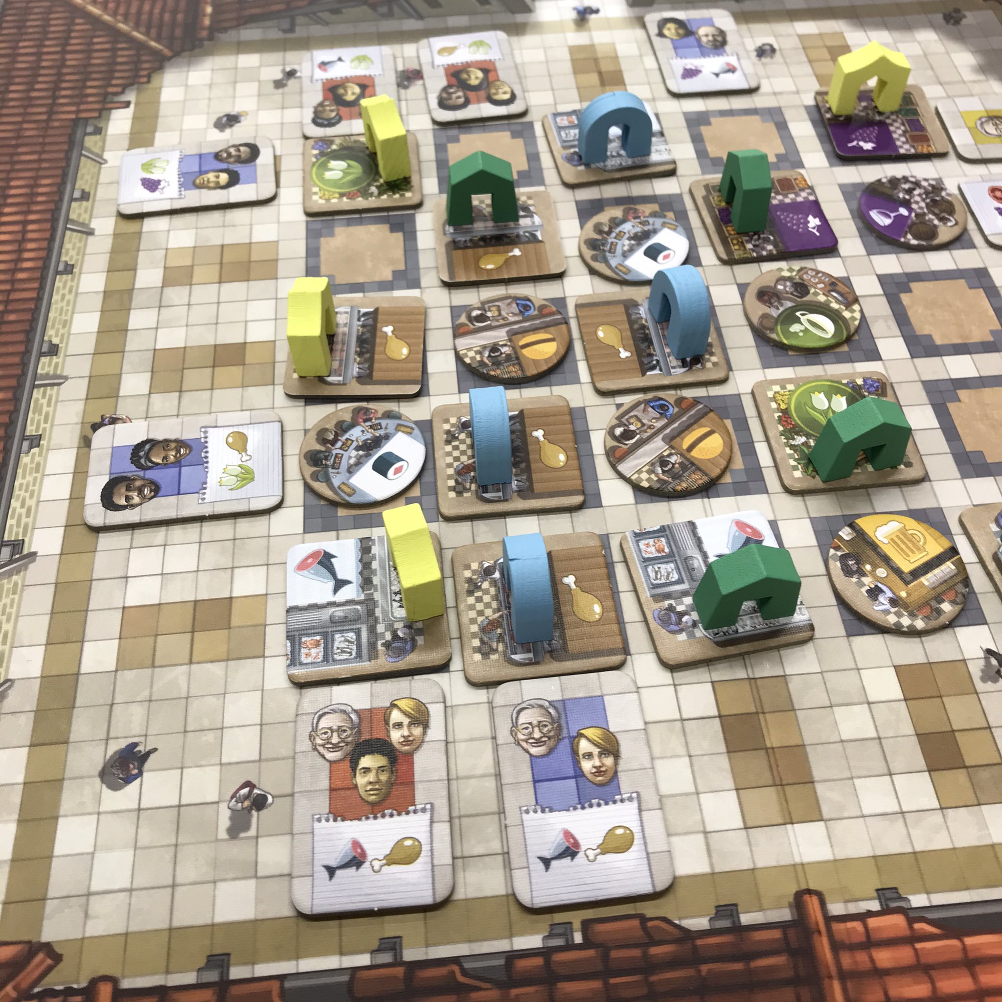 ふるりん本舗 日本語版のタイトルは リスボア マーケット になります 邦題がお気に召さない方のために反対側は英語 版と同じデザインになっております 縦置きでの収納がお薦めです 写真はプレイ風景です カラフルでなかなか映えると思いませんか