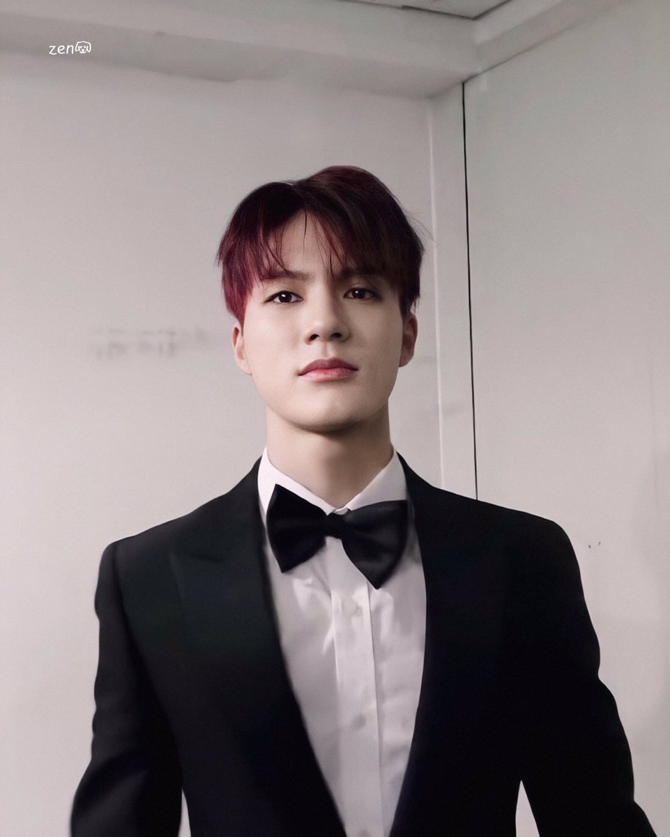 เจโน่ผมแดงในชุดสูท ใครจะต้านไหว