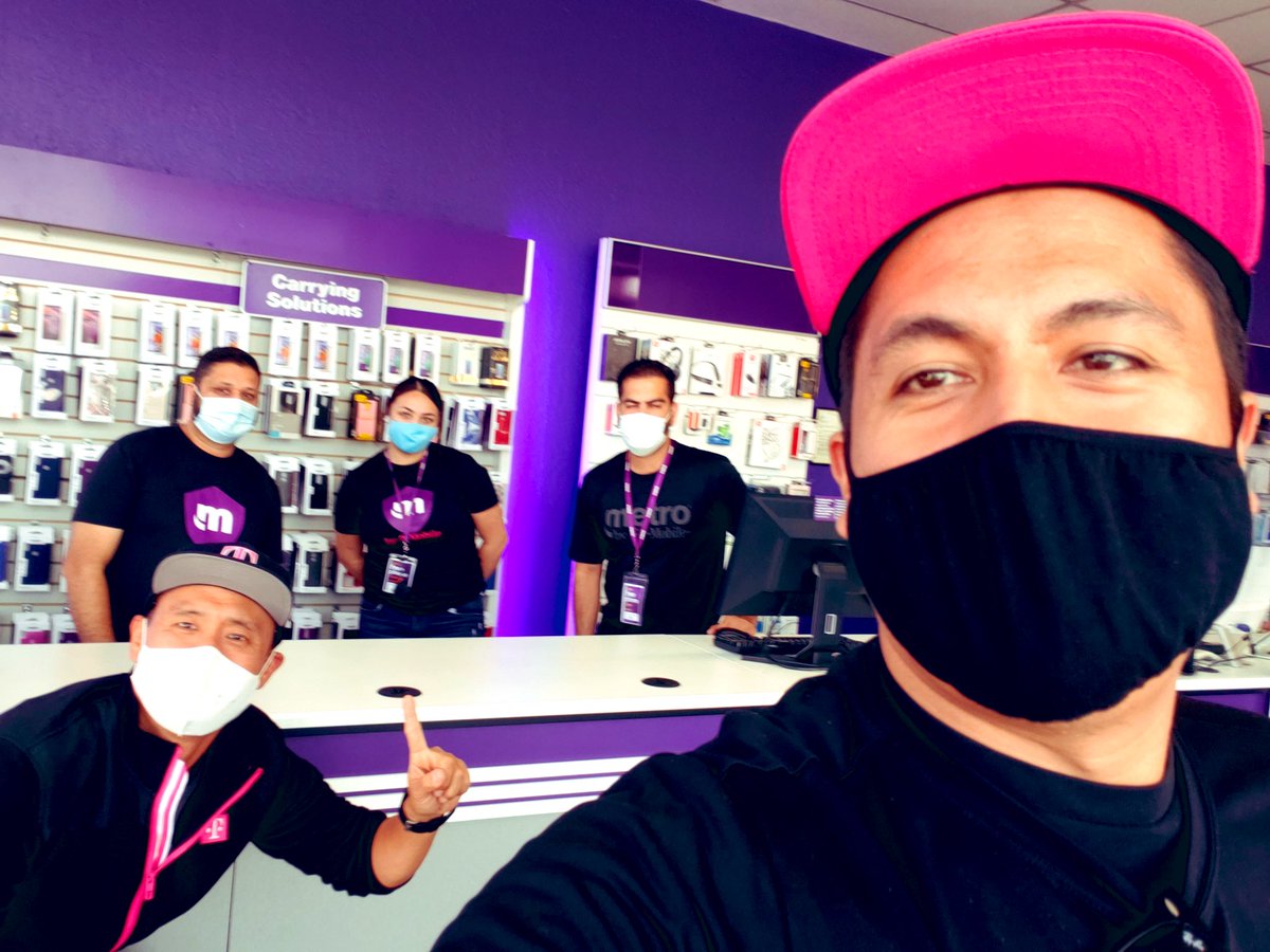 Danish, Thank you for being the pace-setters of @MetroByTMobile!  Jose said this is where #Hustle meets #Success now I know why you’ve been too 5% 5 months in a row serving your customers! Can’t wait to see you at the TOP! Photo credit by rockstar #MDM #NewTMobile @giantssharks49