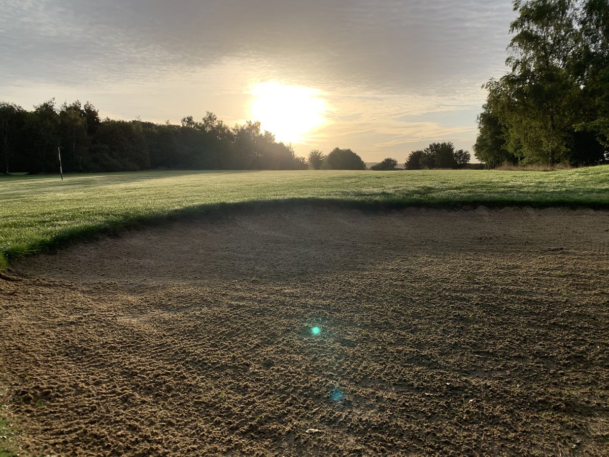 themattf's tweet photo. @EltonFurzeGolf it’s a beautiful morning for a round of golf https://t.co/IjKi8X9Ent