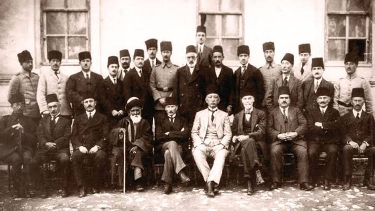 •Milli sınırları içinde vatan bölünmez bir bütündür, parçalanamaz•

Sivas Kongremiz 101 yaşında.

Gazi M.Kemal Atatürk ve silah arkadaşları başta olmak üzere tüm şehitlerimizi, gazilerimizi ve ecdadımızı rahmet ve dua ile anıyoruz.

#SivasKongresi101Yaşında #4Eylül1919