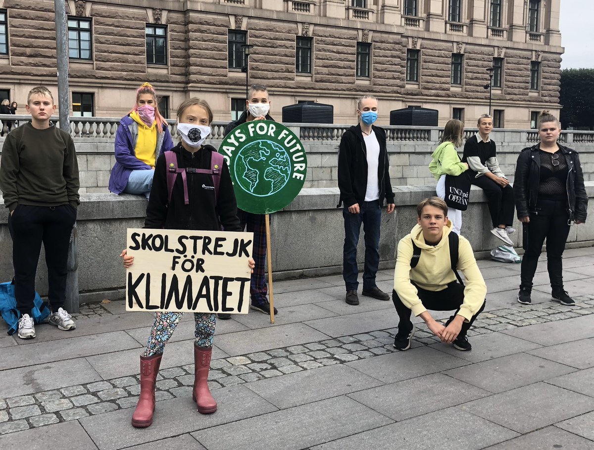 School strike week 107.
If you strike, remember to keep social distance and follow COVID-19 restrictions.
#climatestrike #fridaysforfuture #schoolstrike4climate #flattenthecurve #FaceTheClimateEmergency