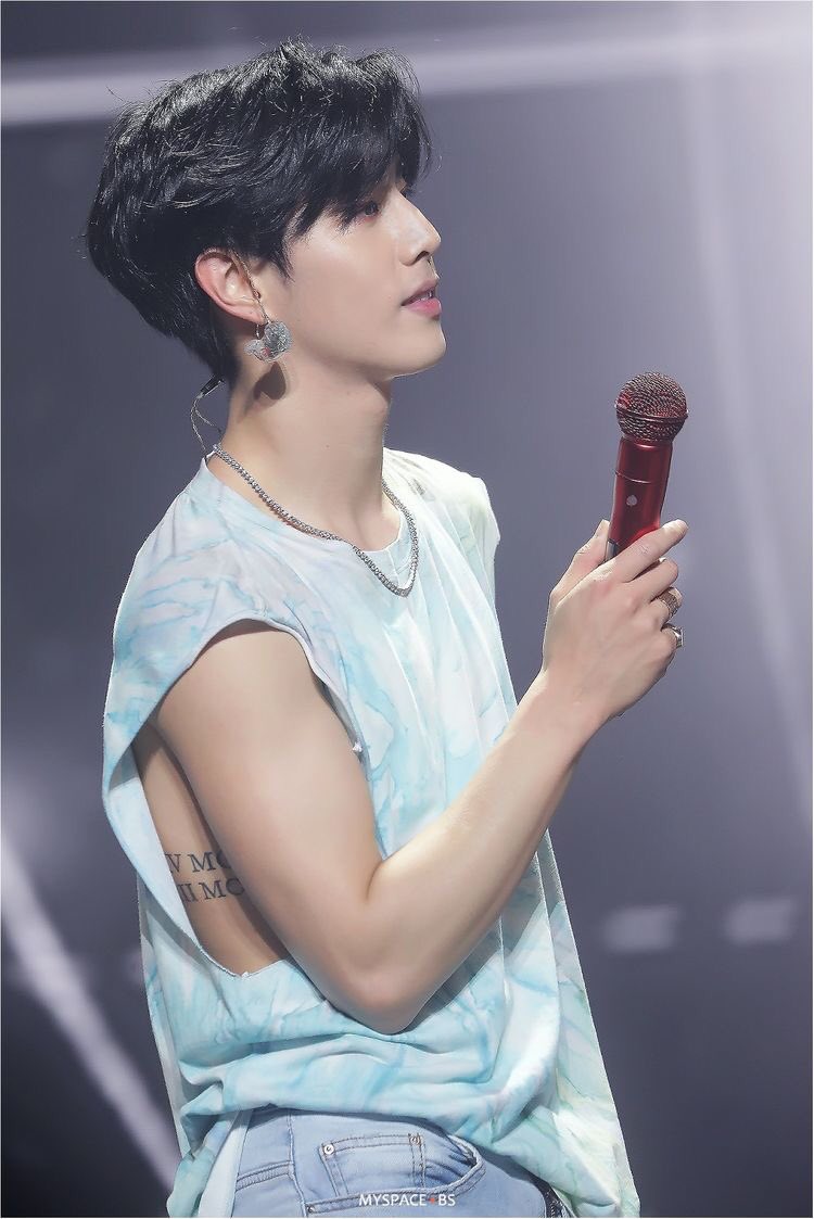 AtwPampam's tweet photo. #GOT7 #HappyBirthdayMarkTuan #JYP 🎂❤️🐰🐊 https://t.co/fL40Ll8PZy