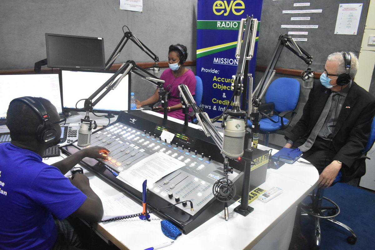 EyeRadioJuba's tweet photo. This morning, In the second hour of the #Dawn Program with @emmanuellodom, He hosted UK Ambassador to South Sudan, @ChrisTrott and @AchuCosta, Chevening Alumnus. 

They talked about opportunities for South Sudanese Students to study in the UK through Chevening Scholarships. https://t.co/uWAQ4q2ULH
