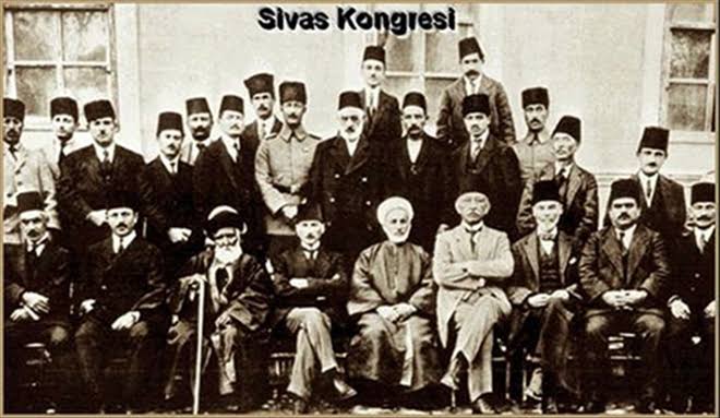 Utlkresmi's tweet photo. Tarihte Bugün : 4 Eylül 1919

#SivasKongresi

Manda ve himaye kabul edilmedi.
Kuva-yi Milliye amil iradeyi milliye hakim kılındı.

"Burada bir milletin kurtuluşunu hazırlayan kararlar verildi."
Mustafa Kemal Atatürk. https://t.co/xQ8ydsaoPq