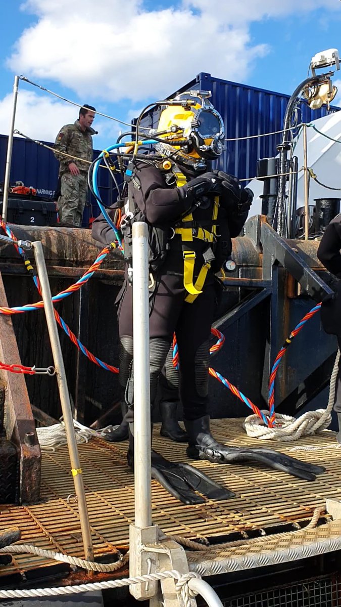 32Engr_CO's tweet photo. Winston's Week. Summer break complete &amp; back to meaningful activity.Variety of employment &amp; spread of location as rich as ever. Highlights include: supporting ops in hot sunny places; diving in cold, sunny places; skill at arms; and a bit of track bashing. #AssaultEngineers https://t.co/c6BXmJdIuO