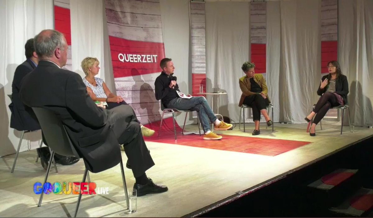KatjaPaehle's tweet photo. Der LSVD hatte gestern Abend anlässlich 30 Jahren Arbeit für #LSBTTI-Belange zum politischen Queertalk eingeladen. Dabei ging es auch um Ergebnisse dieser Wahlperiode und Aufgaben für die nächste. Mit den beiden Koordinierungsstellen, dem Schutz der sexuellen Orientierung...
1/4 https://t.co/Il6TlSBIWR