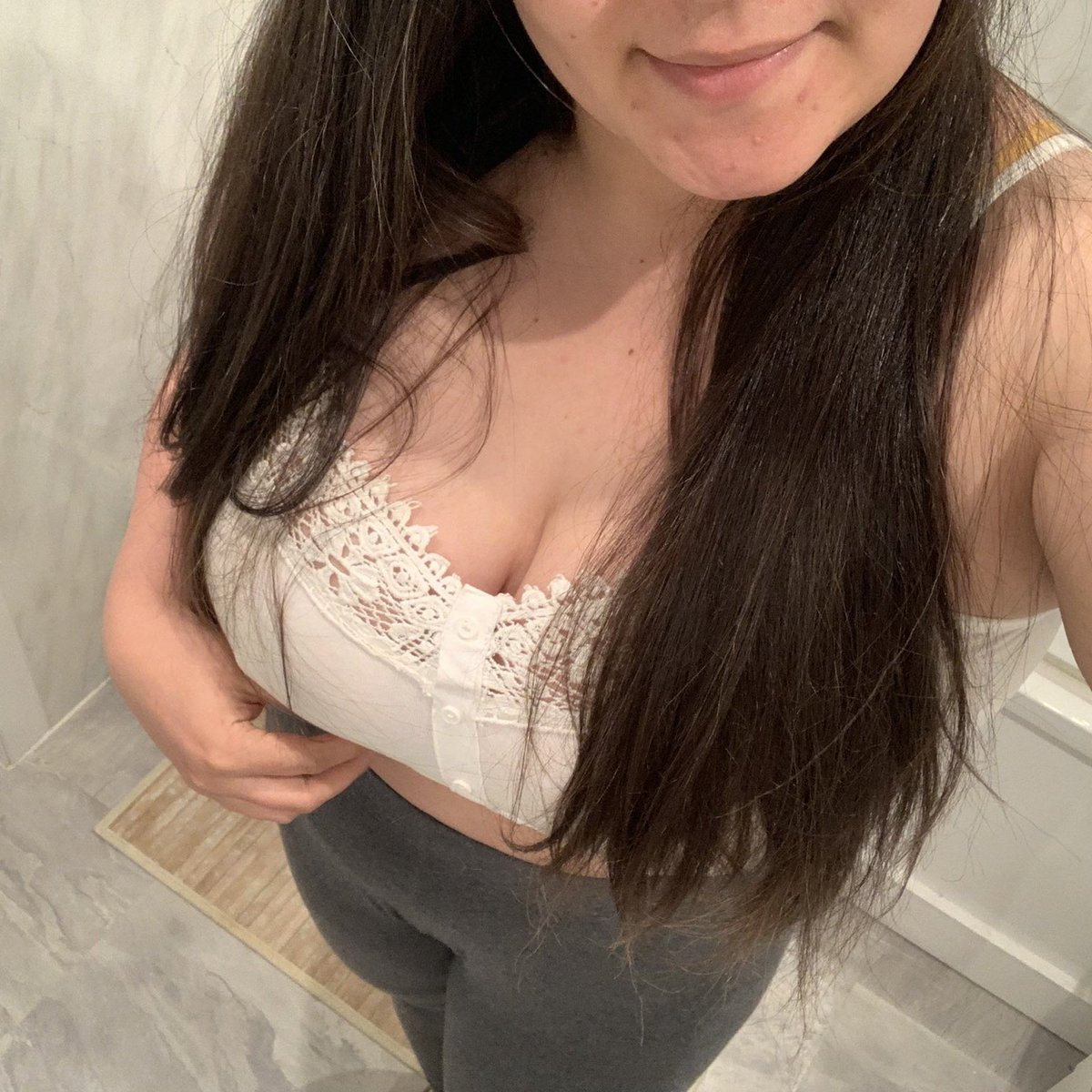 GoddessJsFeet's tweet photo. Almost 4 months since @GoddessJ_Findom allowed me the pleasure of serving her. I love how our D/S relationship has grown and want to thank her for all we have I truely believe its something special and the best part of my life

Findom cbt humiliation sph sub goddess finsub cuck https://t.co/RVsXHdT5x1