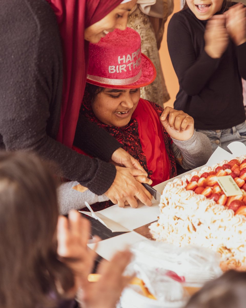 Salaam_Aus's tweet photo. Shout out @IslamicReliefAu and @broinneed for their monthly visits to My Home Disability Services.

😊 Helping others smile is one of the best charities one can give! #AussieMuslims #WeAreOne #FeelGoodFriday https://t.co/apsBqAWPzD