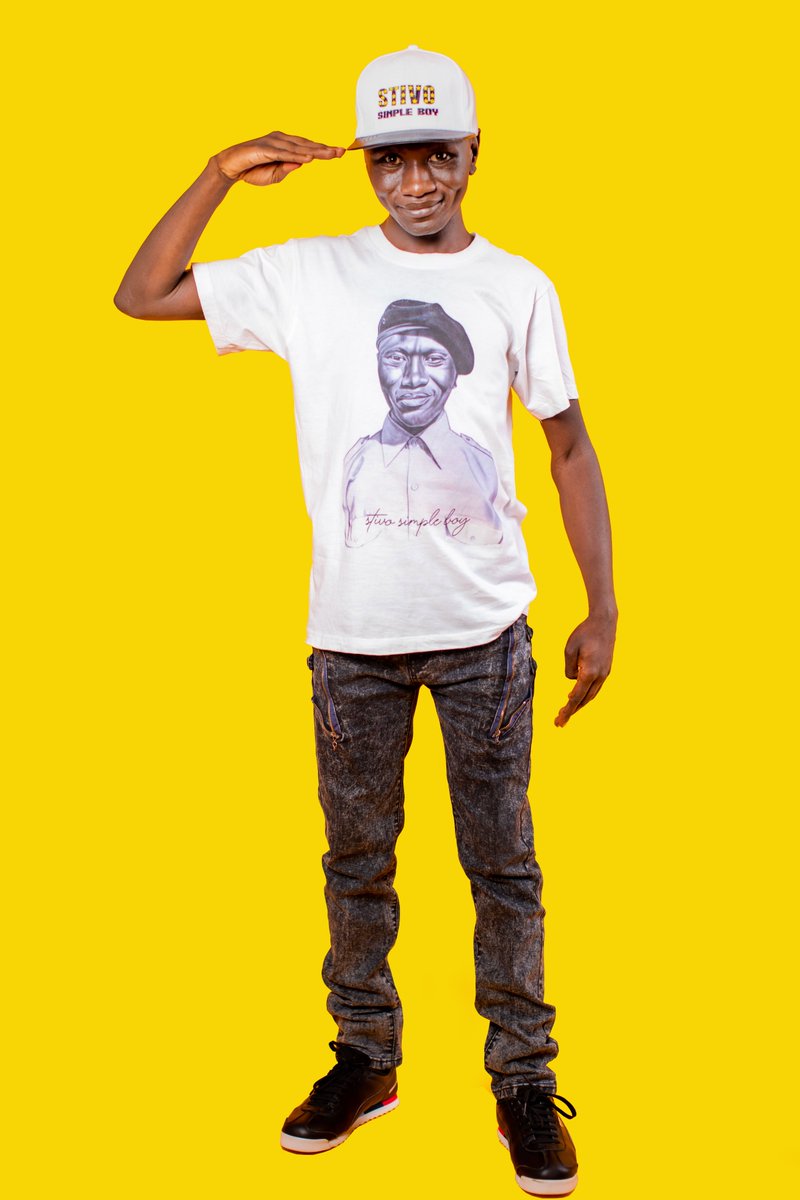 StivoSimple's tweet photo. Nafurahi vile mafans wanachangamka kwa kubuy T-Shirts na kofia zangu..Kama unaitaji ziko available for kshs 700 kwa T-shirts na kshs 500 kofia. Call 0712681966.
#Ausio #NdioManake #MadeInKibera https://t.co/WccudTDHgH