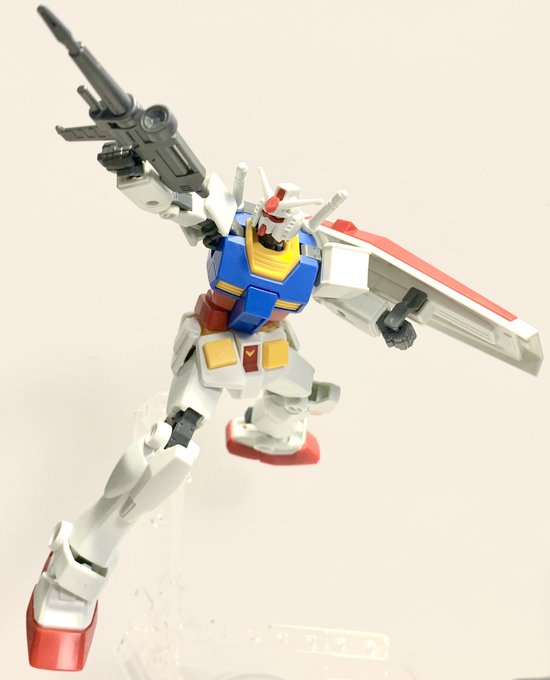 用事ついでにEGガンダム買ってきた
700円でこの可動しゅごい…
ランナー構成がしっかり考えられてて
ものの20分くらいで組み立てられる傑作キットなのだわ 