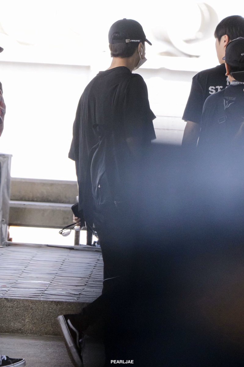 diveinto_jen's tweet photo. 제노 지성 해찬 재민 
넷 다  같은 날 올블랙인데 
느낌  완전 다르고  본인처럼 입는 게 
ㄴㅁ 웃기고 흥미로움 .. https://t.co/I4iaJx20vV