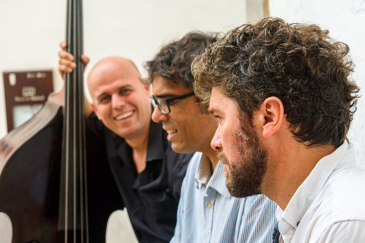 RadioSitges's tweet photo. El trio sitgetà #Retrio actuarà el 10 de setembre a les 22h dins la programació cultural de la #Pregonera que organitza l’ @ajsitges #concert gratuit amb invitació #livemusic https://t.co/8DSYer0ISu