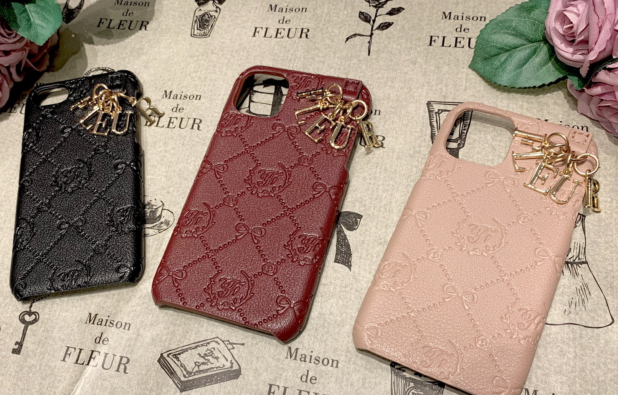 Maison De Fleur仙台 على تويتر 新作 モノグラムシリーズにブリックバッグとiphoneケースが登場です Iphoneケースは 7 8 Se 11 11pro対応 Pink Beige Wine Blackの3カラー展開です バッグのショルダーは太幅でトレンド感 ゴールドのロゴチャームで高級感 Maison De Fleur仙台 على تويتر 新作 モノグラムシリーズにブリックバッグとiphoneケースが登場です Iphoneケースは 7 8 Se 11 11pro対応 Pink Beige Wine Blackの3カラー展開です バッグのショルダーは太幅でトレンド感 ゴールドのロゴチャームで高級感