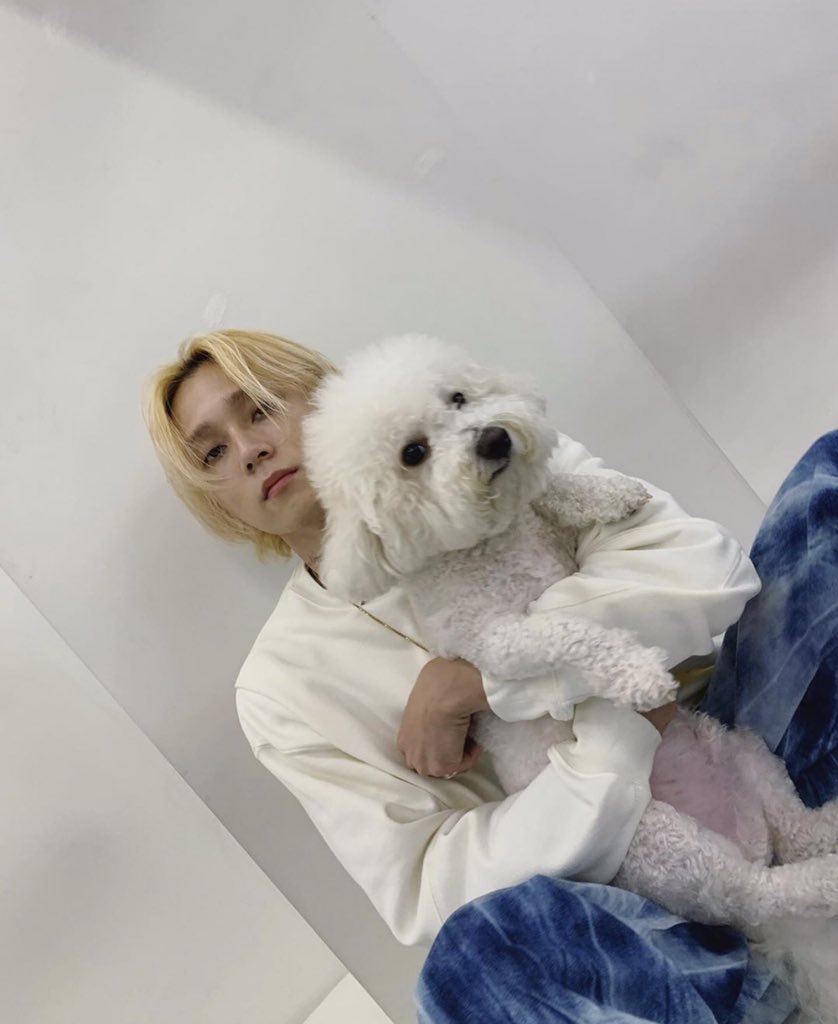 Global_Dawn's tweet photo. [IG] two cuties 

#DAWN #던 #HYOJONG #효종 #김효종 https://t.co/Qx0w5033y9