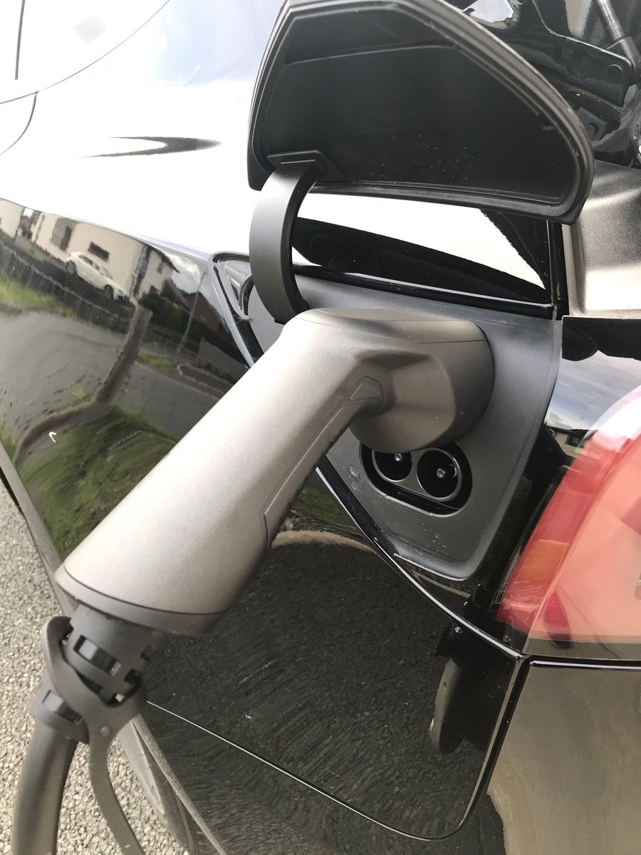 samanthahorwill's tweet photo. I still get a thrill from knowing I don’t need to visit a fuel station again and that my commute is powered by clean energy, most of which we generate ourselves. #evforlife @EVclicks https://t.co/NpXuWubdPW
