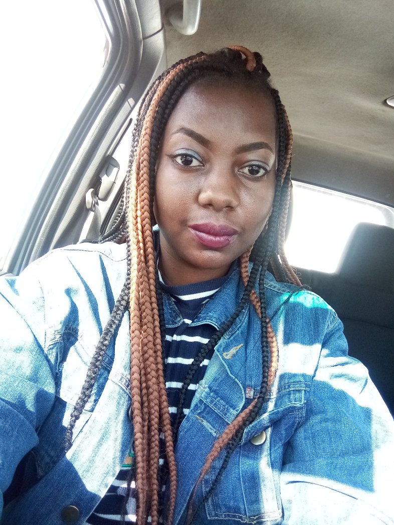 TatendaMafa1's tweet photo. Me feeling pretty after my sister @_tariro_ does my make up
#Booklaunchready https://t.co/0CTQ92tCBG