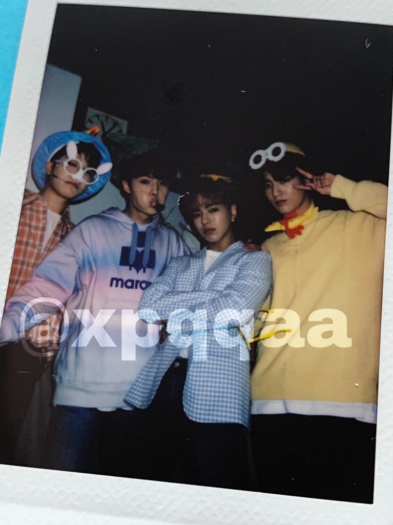 RUT0NIVERSE's tweet photo. twitter blueroom polaroid 🥺💛 https://t.co/efuoy7xbgJ