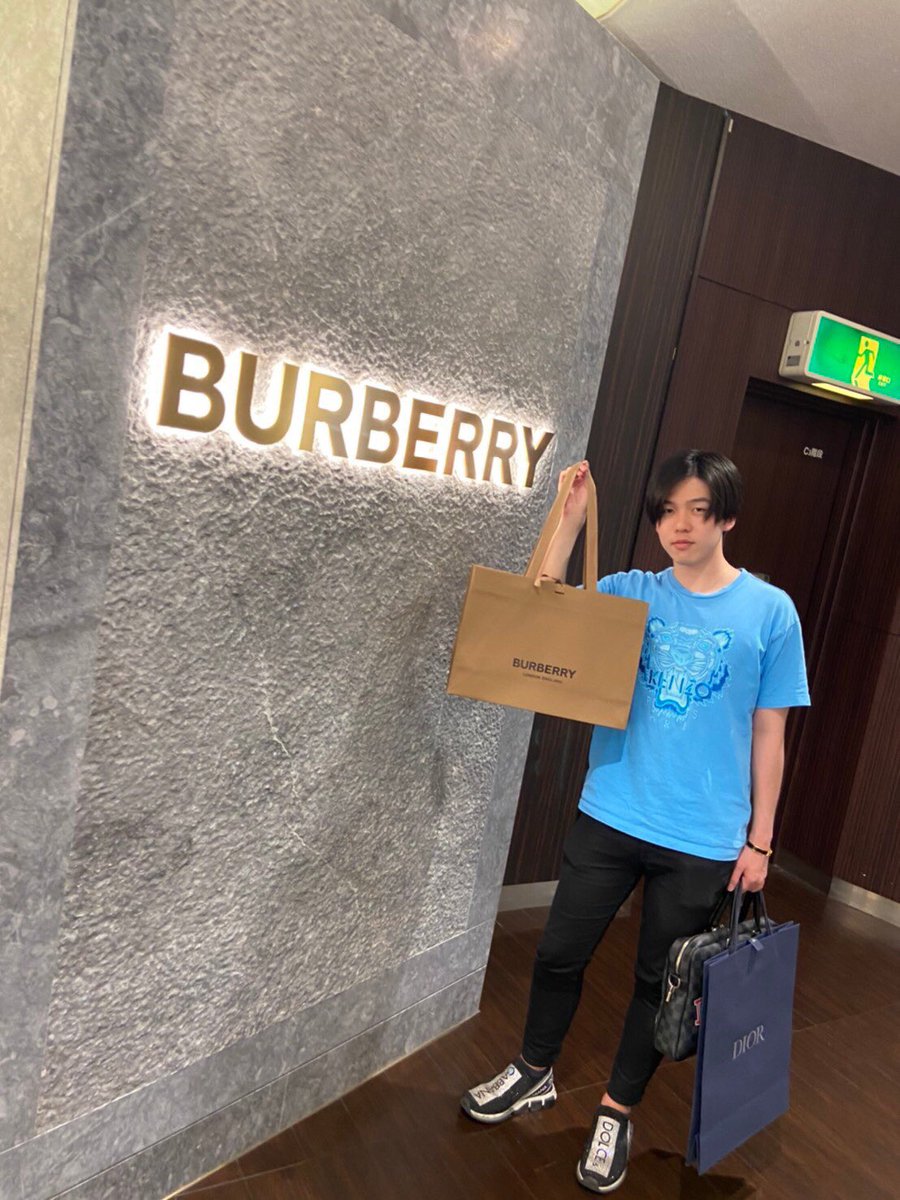 86rvk's tweet image. お金飛んでいった💸

でも買い物楽しいなぁ〜