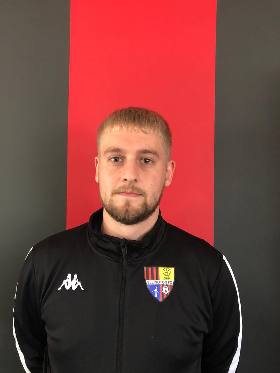 ellington_fc's tweet image. Wednesdays opening game seen the first man of the match award of 20/21 given to @andy_simpa who sponsors himself to raises cancer awareness #HalaElla