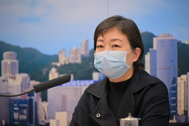 本港新增12宗新冠肺炎確診個案，其中7宗是本地病例，5宗源頭不明。衞生防護中心指，有4人是「普及社區檢測計劃」找出，都是9月1日取樣。另外亦有5宗輸入病例。