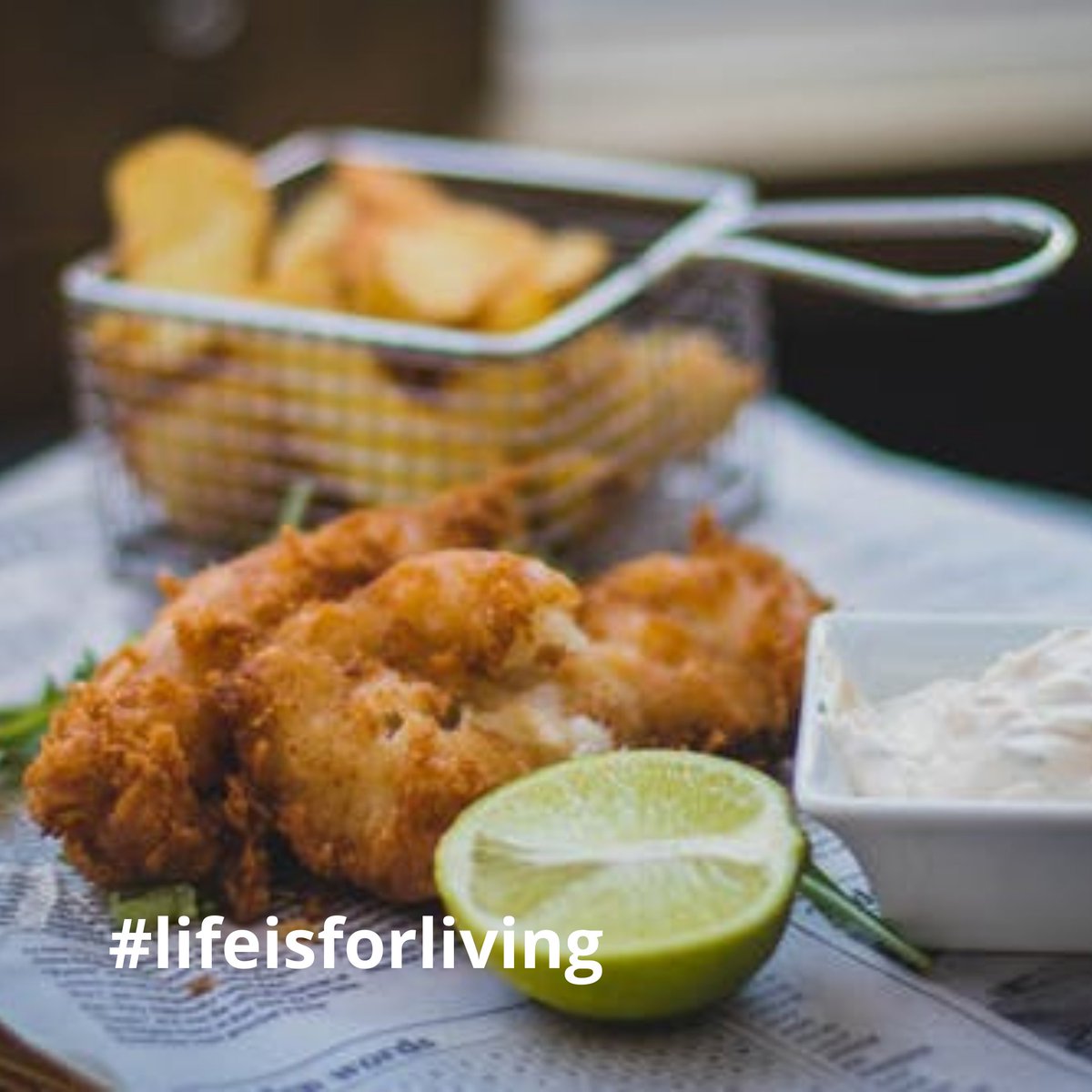 LifeIsForLivi20's tweet photo. What better combination than #NationalFishAndChipDay AND blue skies to give us a warm and fuzzy #FridayFeeling?  How do you like yours?  #lifeisforliving https://t.co/xfRuLhr8TS