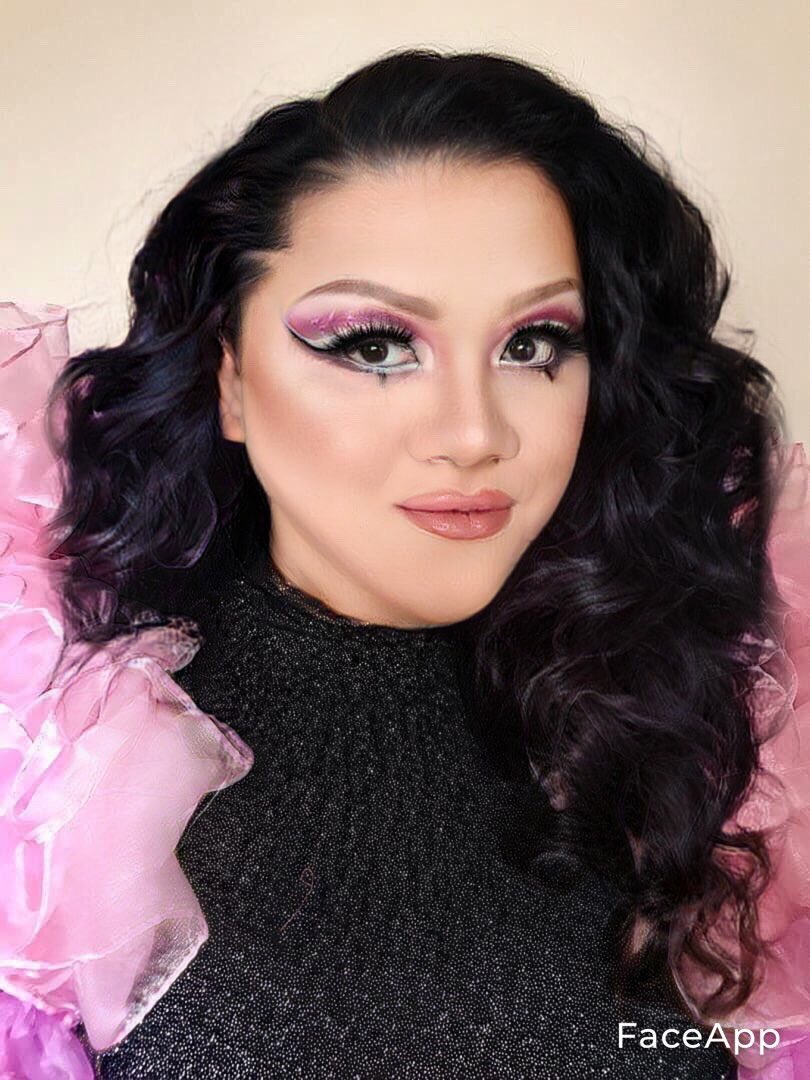 officialybuknoy's tweet photo. to the one and only Kween LC🥺 

May you Rest In Peace. Somehow napakalaki po ng na tulong nyo saken as an influencer because isa ka sa mga nag push saken maging influencer since bata ako ikaw na pinapanuod ko. Rest In Peace kween ily😭❤️ https://t.co/ZWXl8hUs1i