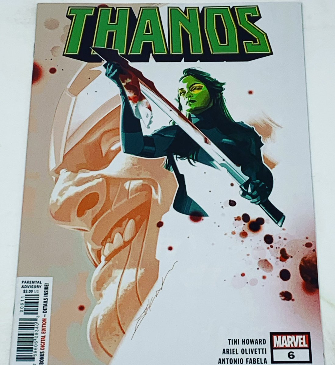 unrealitystore's tweet photo. Jeff Dekal is the worthy winner of Cover Of The Day with this beautiful Thanos Vol. #6 cover #thanos #gamorra #jeffdekal #coveroftheday #unrealitystore #weareus https://t.co/gF4jPPnQXe